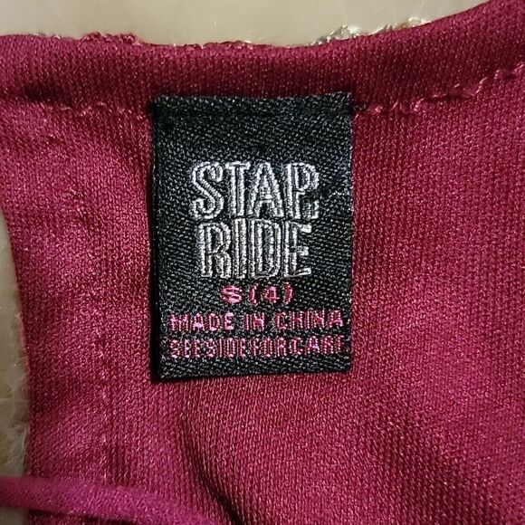 RED AND PINK CHEVRON PATTERNED DRESS WITH BELL SLEEVES, SIZE 4 - Picture 6 of 8